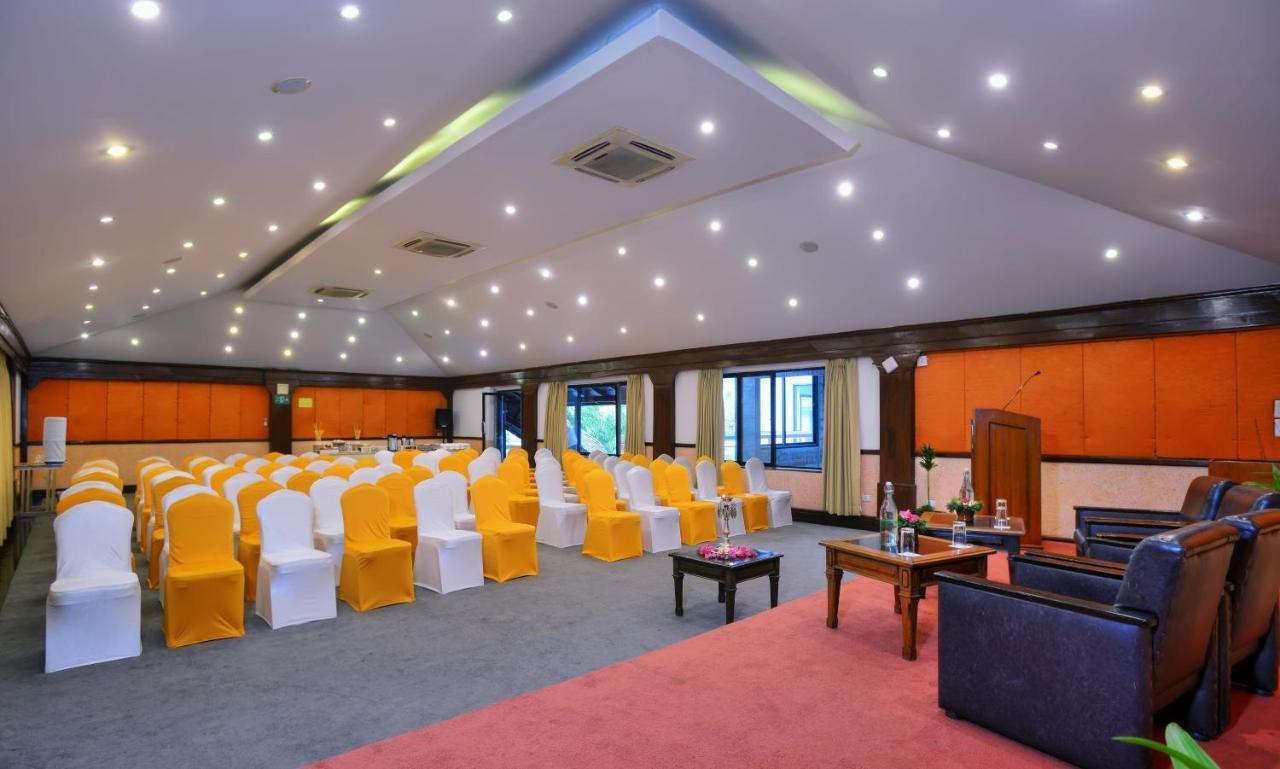 Hotel Barahi Pokhara Exterior foto