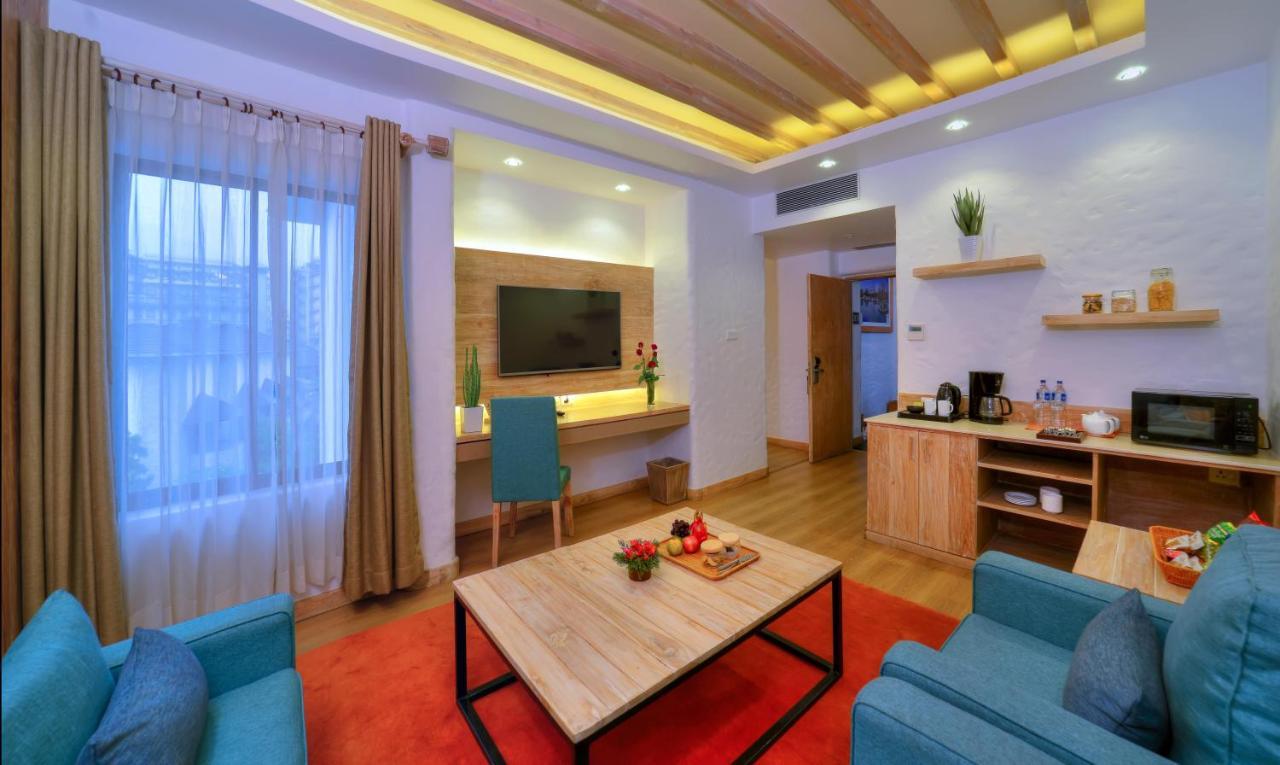 Hotel Barahi Pokhara Exterior foto