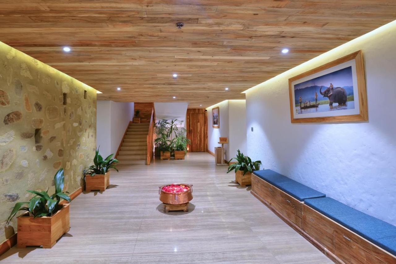 Hotel Barahi Pokhara Exterior foto