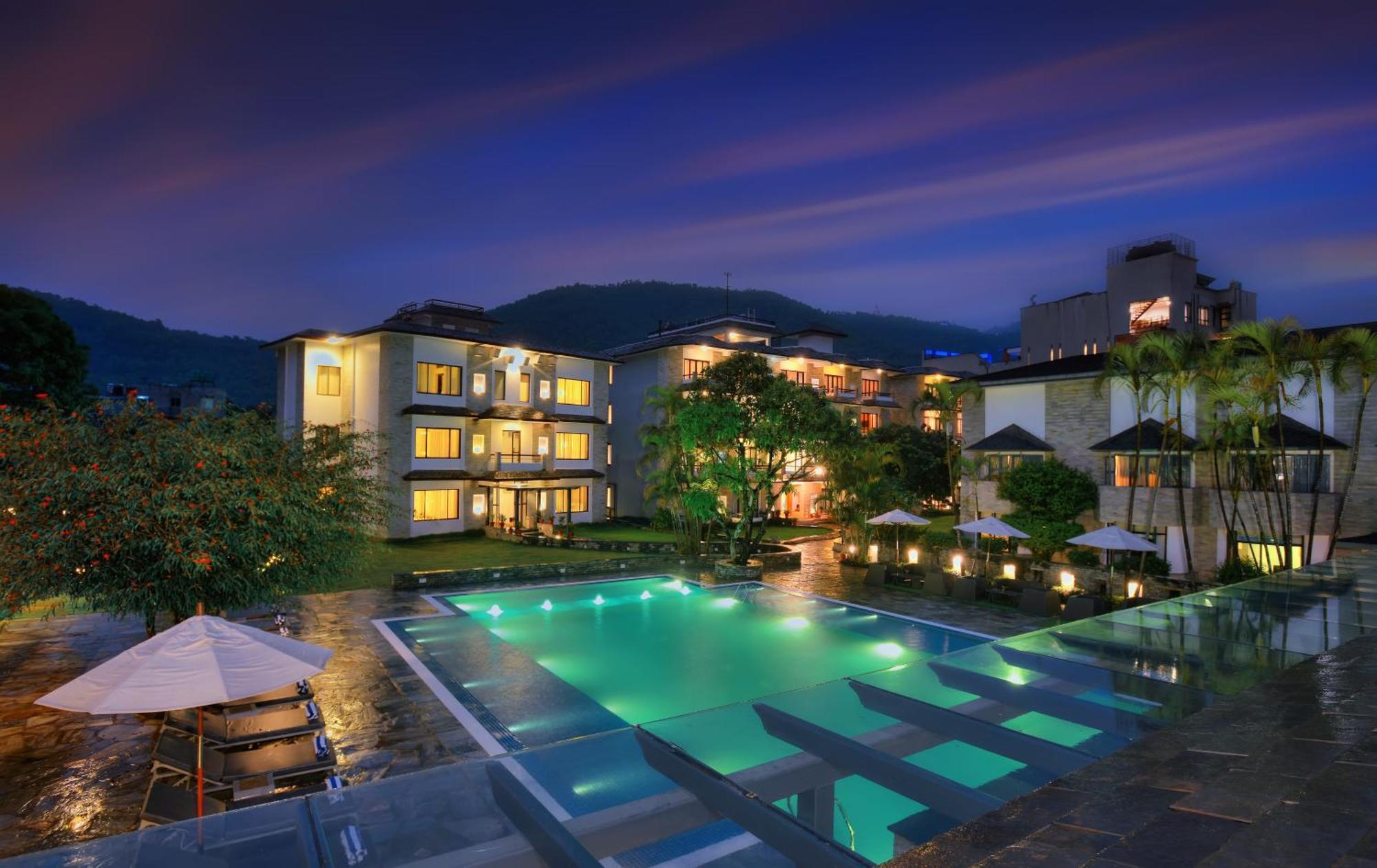 Hotel Barahi Pokhara Exterior foto