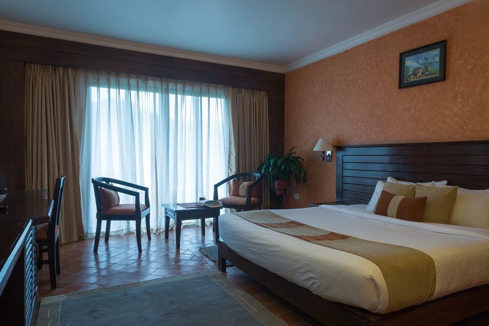 Hotel Barahi Pokhara Exterior foto